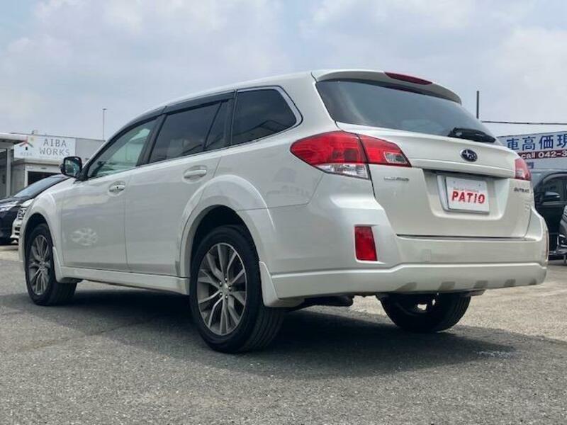 LEGACY OUTBACK