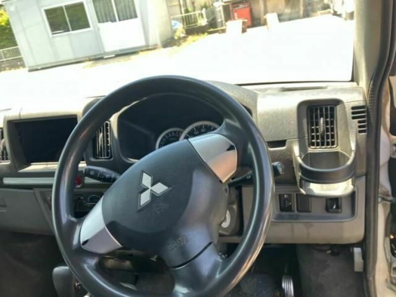 MINICAB VAN
