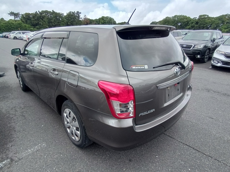 COROLLA FIELDER