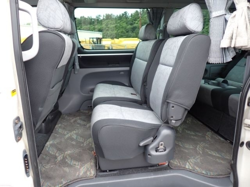 TOURING HIACE