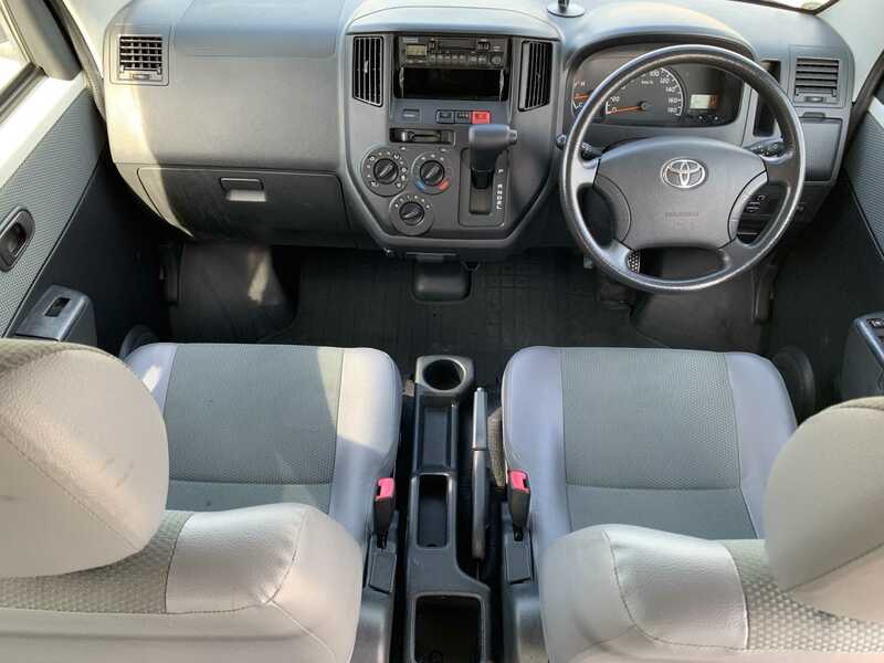 TOWN ACE VAN