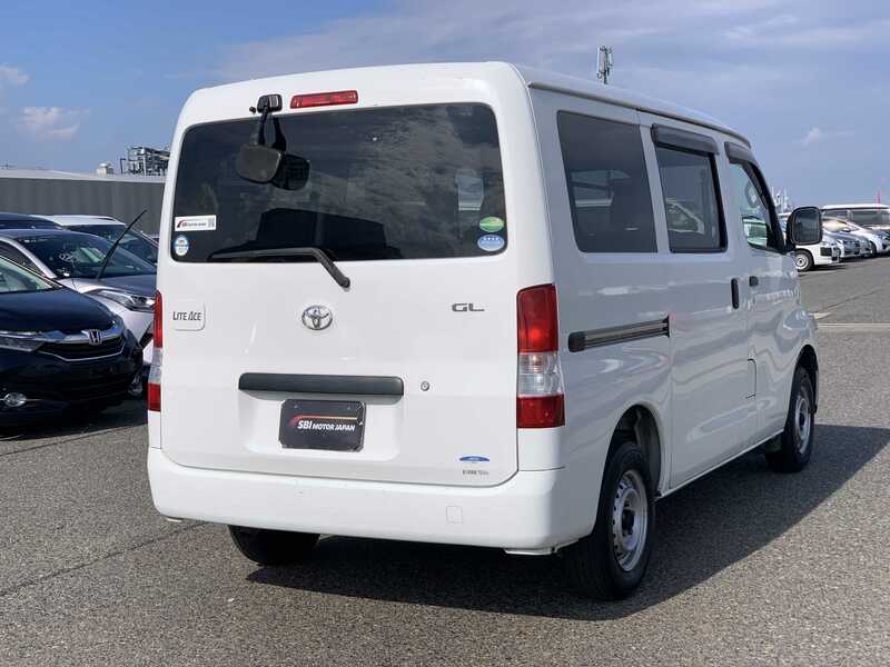 TOWN ACE VAN