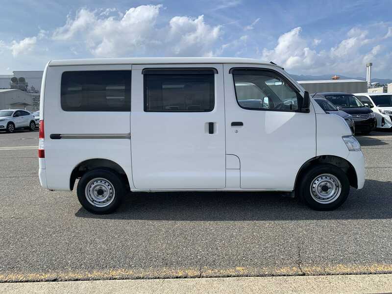 TOWN ACE VAN
