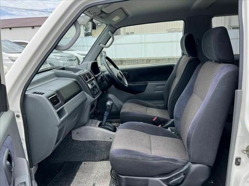 PAJERO MINI