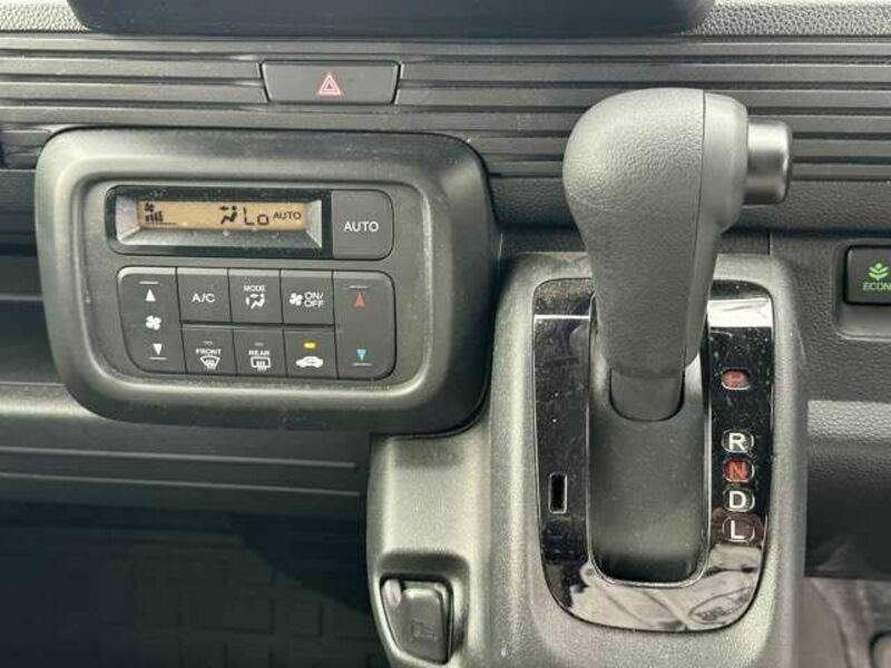 N-VAN