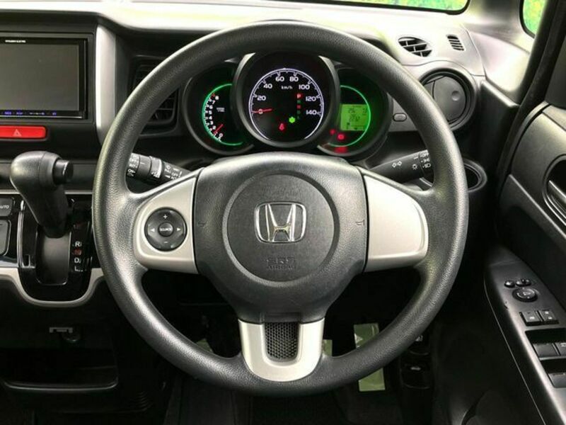 N BOX