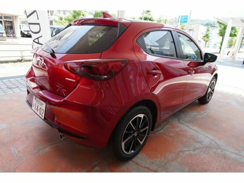 MAZDA2