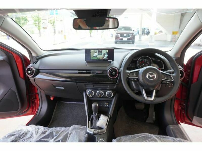 MAZDA2