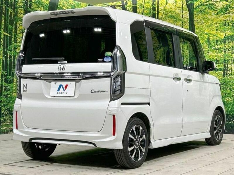 N BOX CUSTOM