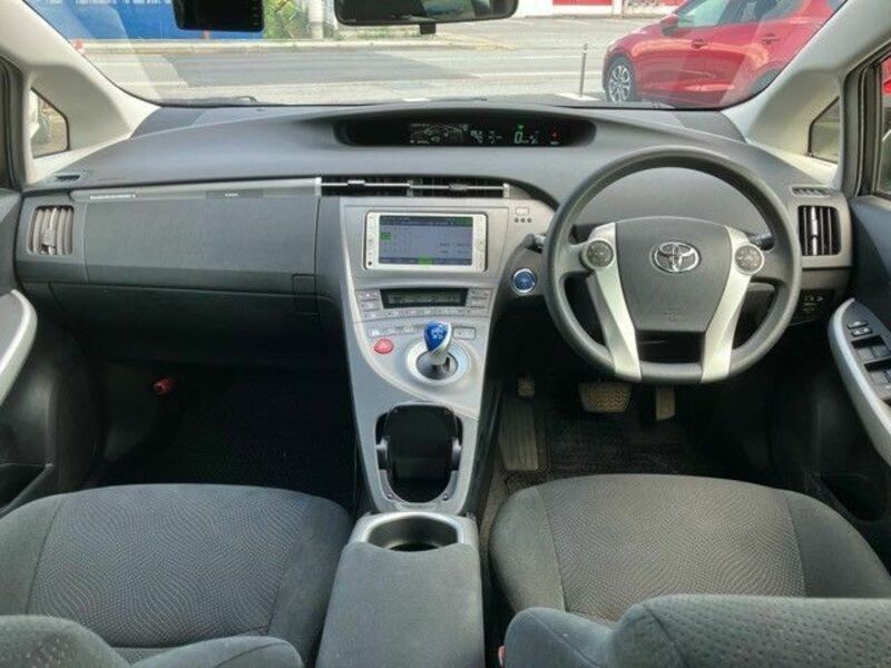 PRIUS PHV