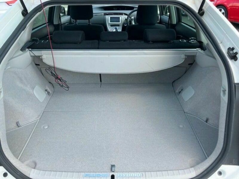 PRIUS PHV