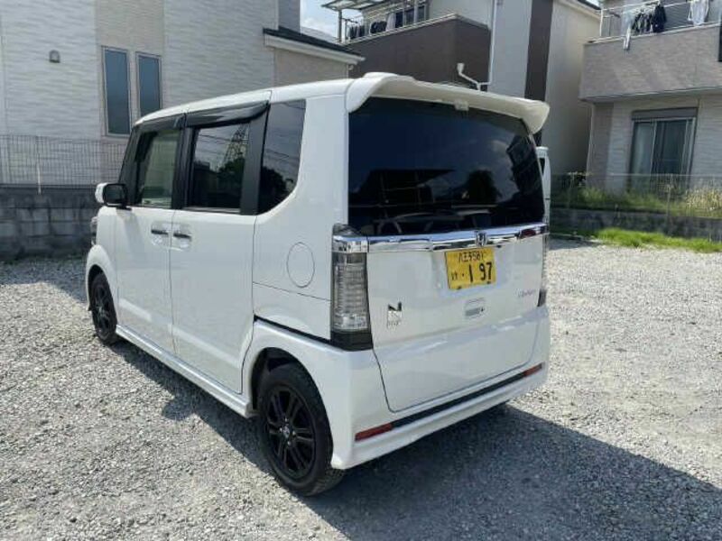 N BOX CUSTOM