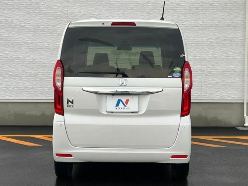 N BOX