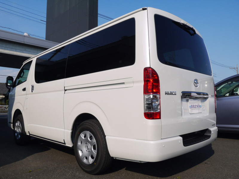 HIACE VAN
