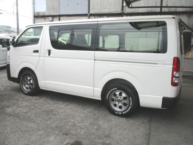 HIACE VAN