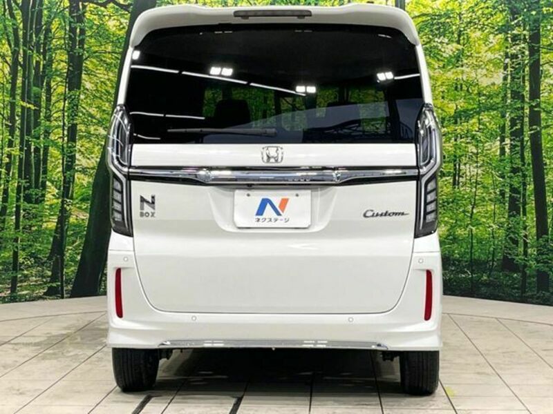 N BOX CUSTOM