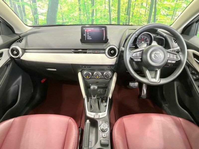 MAZDA2