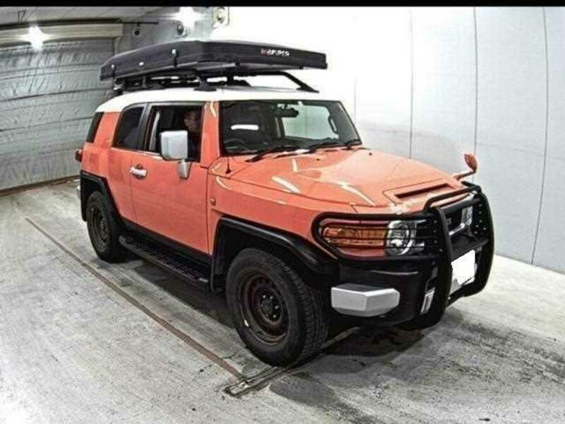 TOYOTA FJ CRUISER