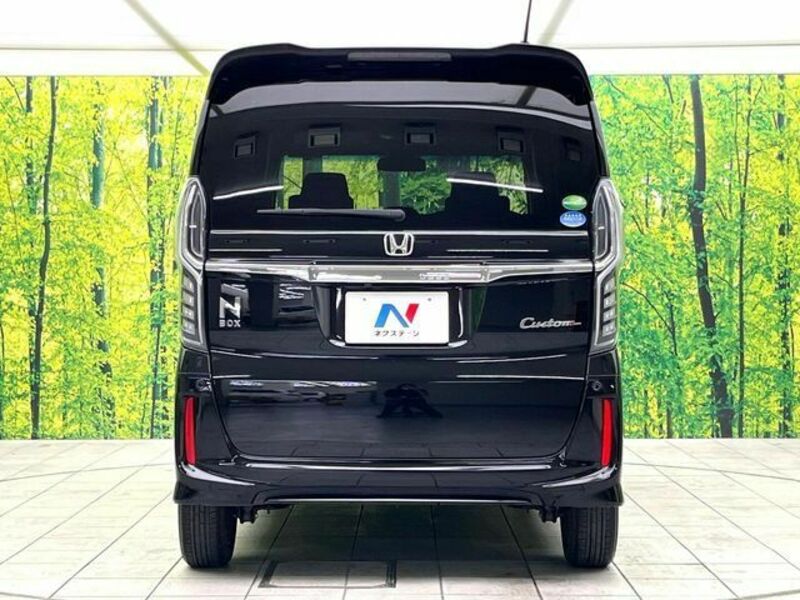 N BOX CUSTOM
