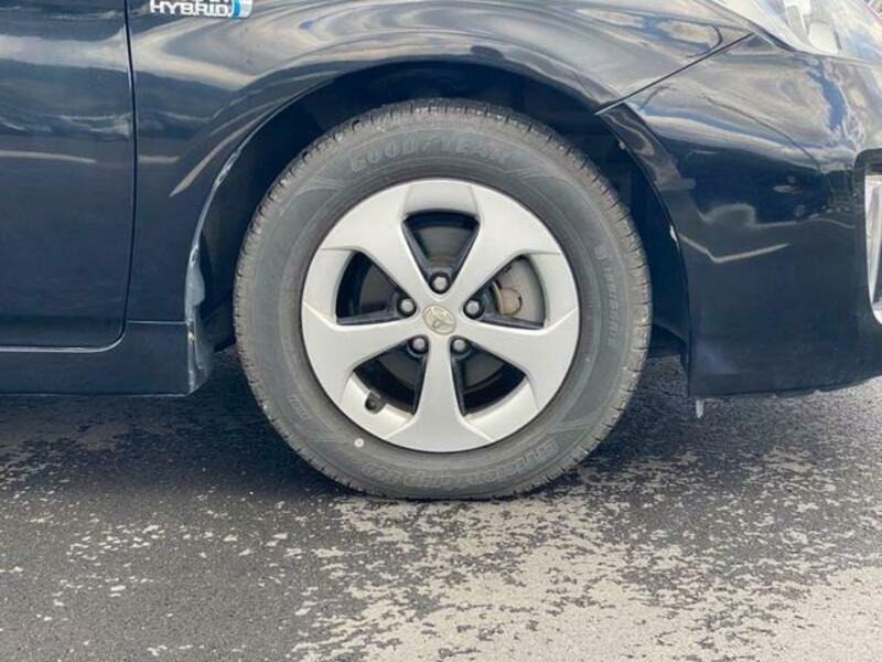 PRIUS PHV