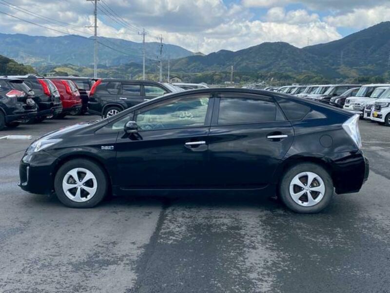 PRIUS PHV