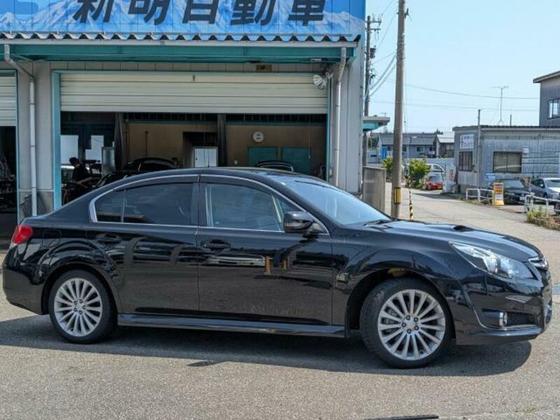 LEGACY B4
