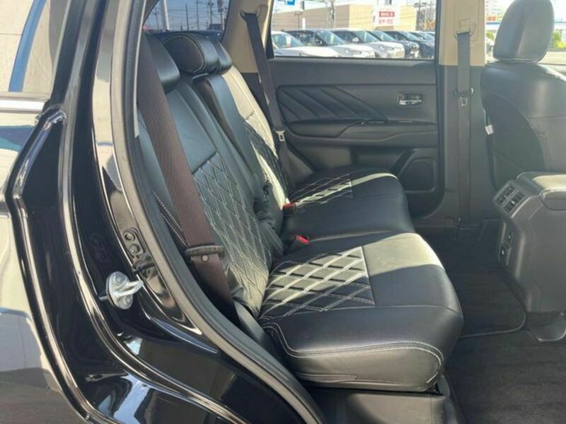 OUTLANDER PHEV
