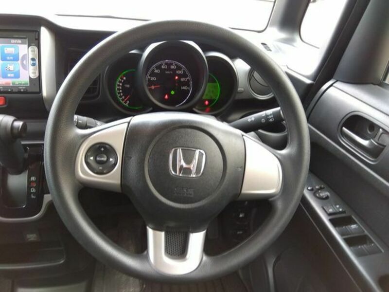 N BOX