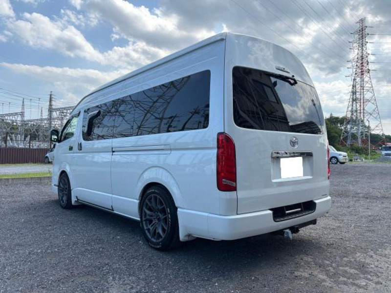 HIACE VAN