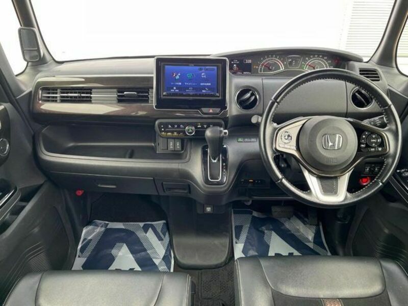N BOX CUSTOM
