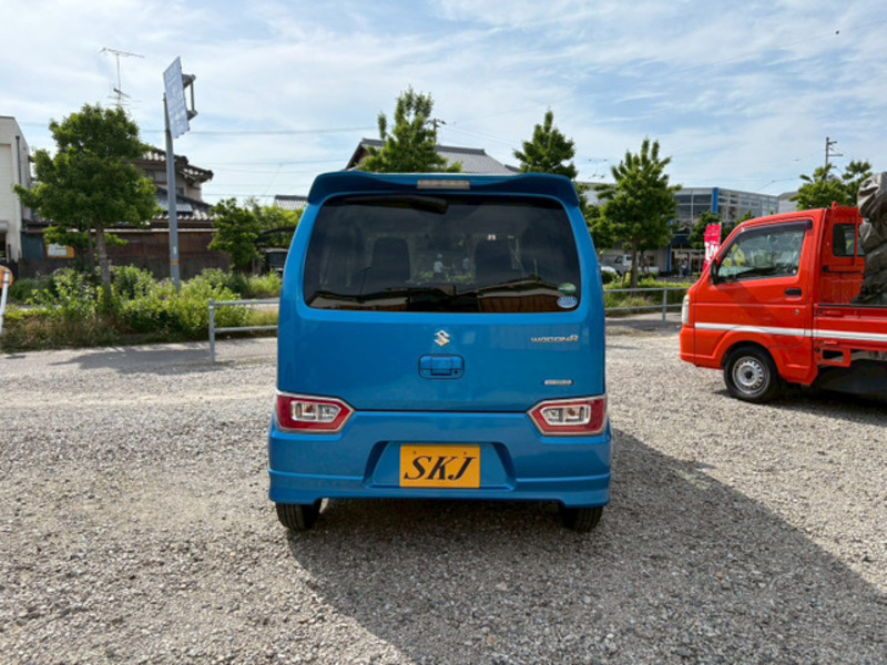 WAGON R