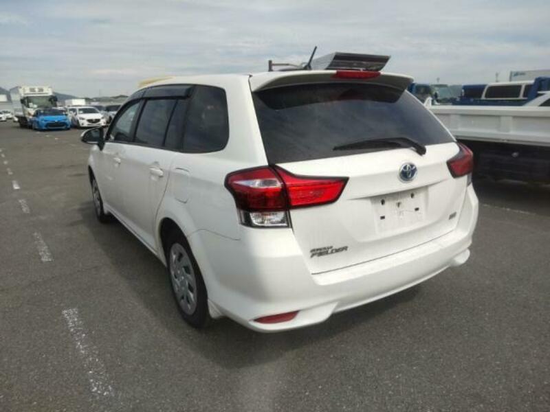 COROLLA FIELDER
