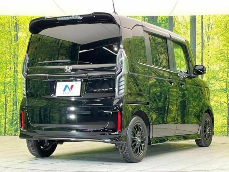 N BOX CUSTOM