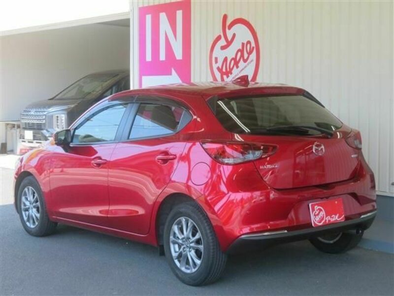 MAZDA2