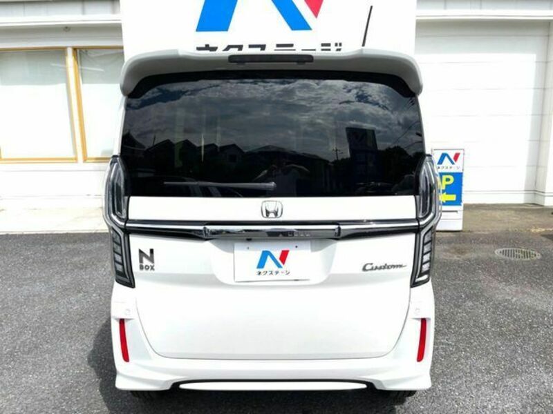 N BOX CUSTOM