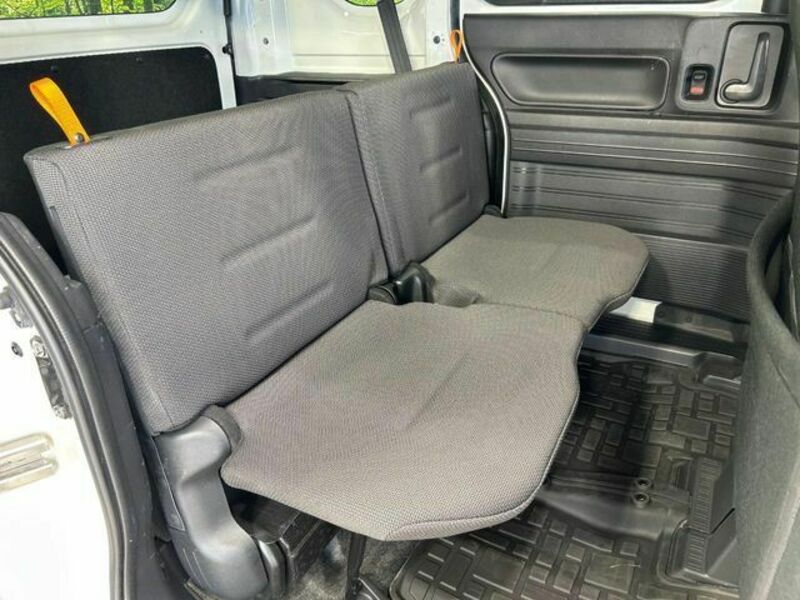N-VAN