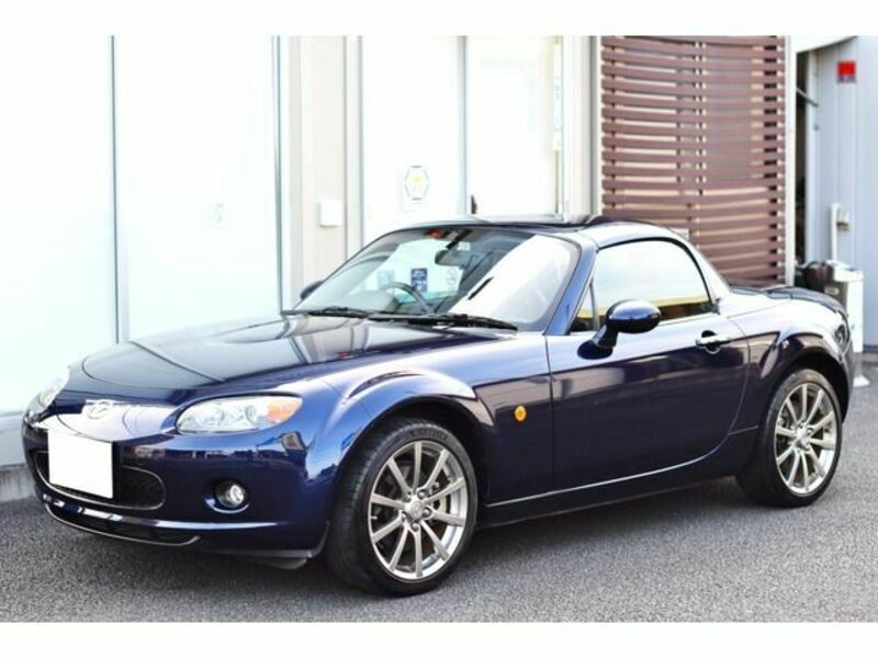 ROADSTER-0