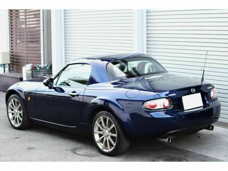ROADSTER