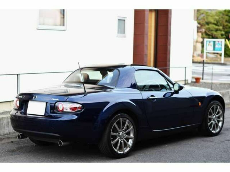 ROADSTER
