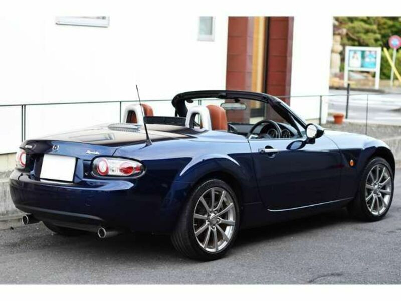 ROADSTER