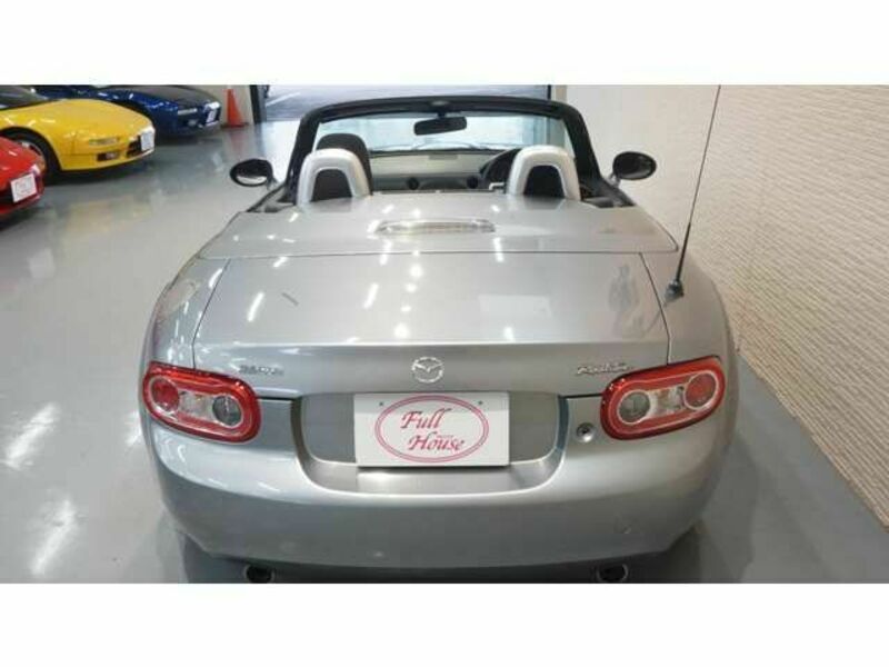ROADSTER