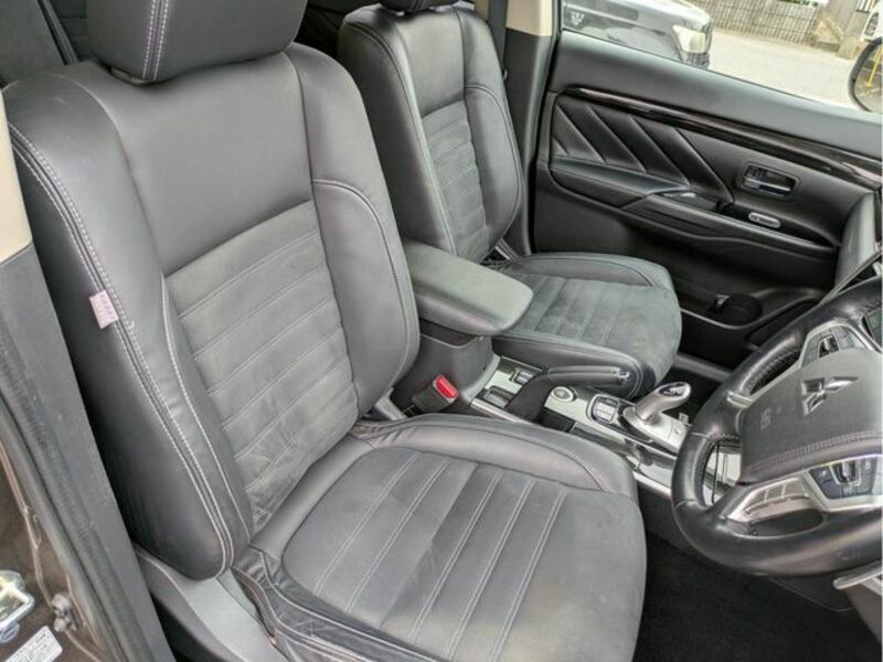OUTLANDER PHEV