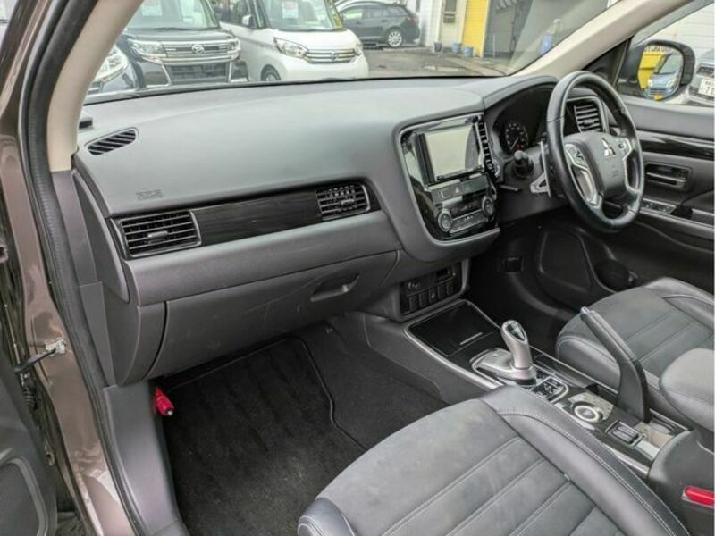 OUTLANDER PHEV