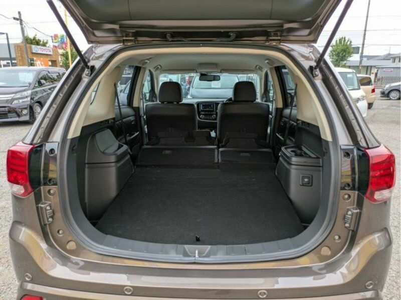 OUTLANDER PHEV