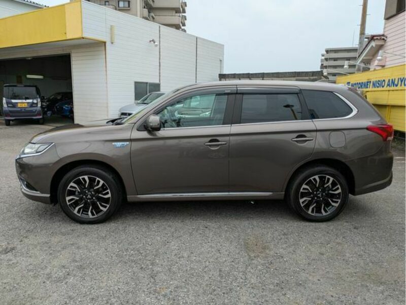 OUTLANDER PHEV