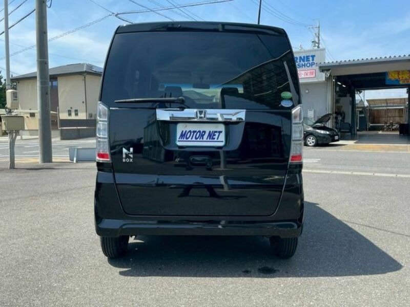 N BOX