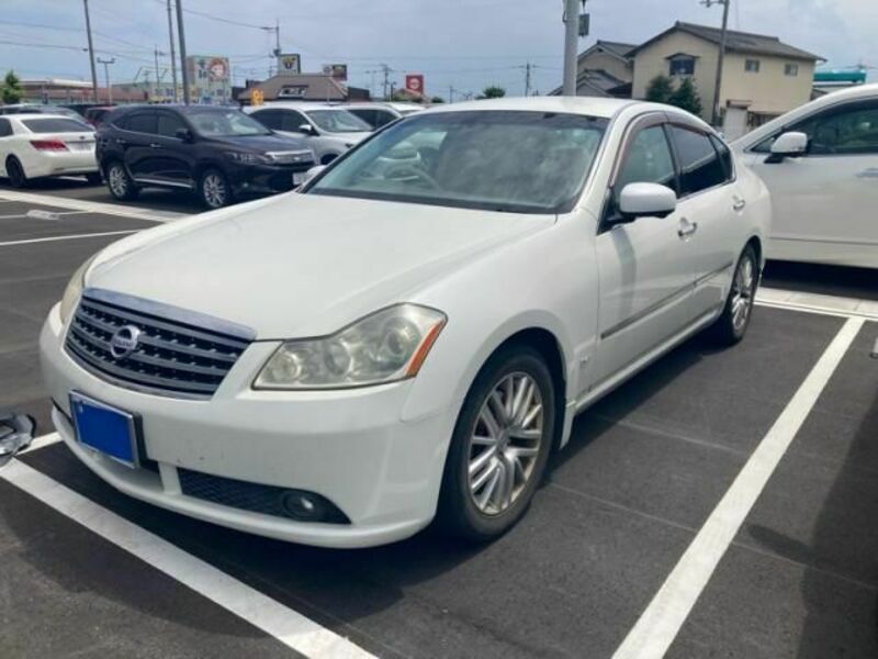 NISSAN FUGA