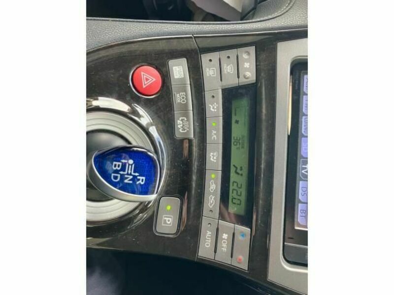 PRIUS PHV