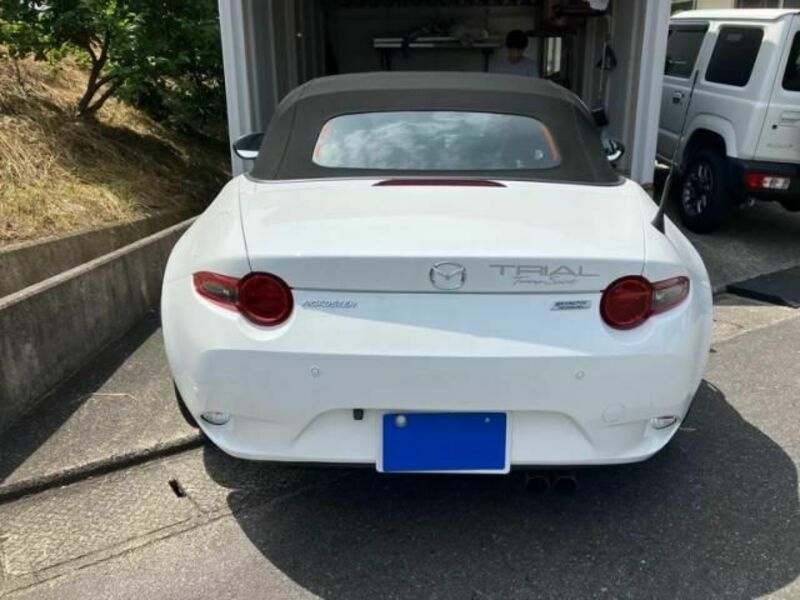 ROADSTER