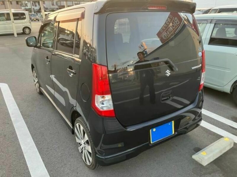 WAGON R